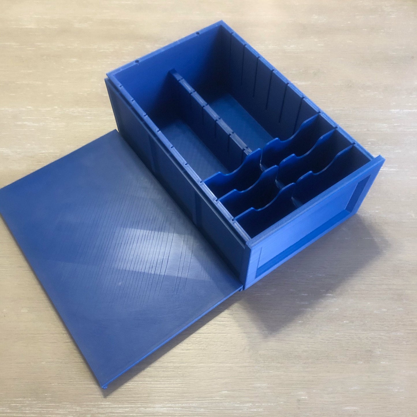 Standard Deckbox (6 Decks)